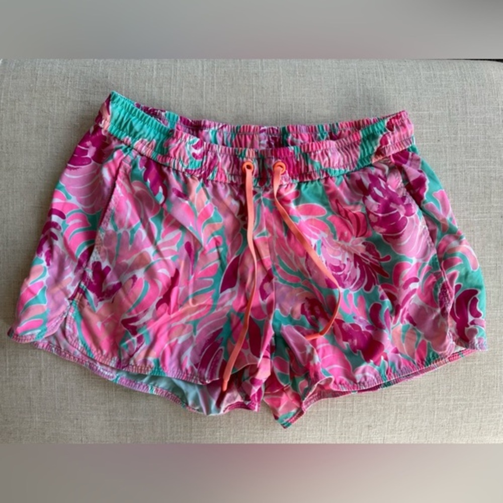 Lilly Pulitzer Luxletic Shorts, Size XS, EUC‎